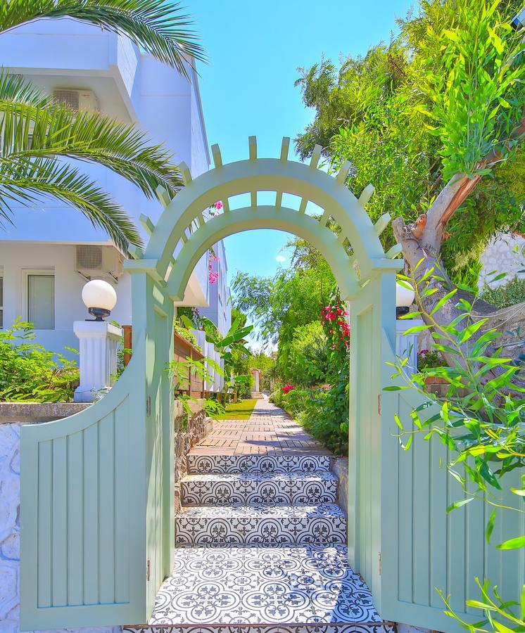 Palas Ilica Çeşme Exterior photo